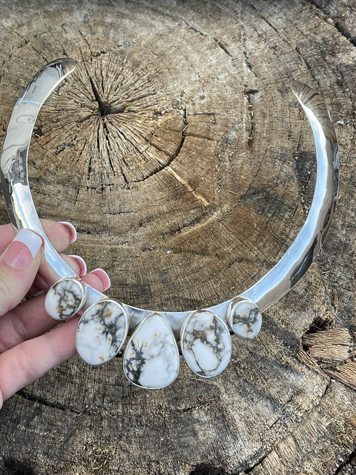 Navajo Sterling Silver & White Buffalo 5 Stone Choker Necklace Signed