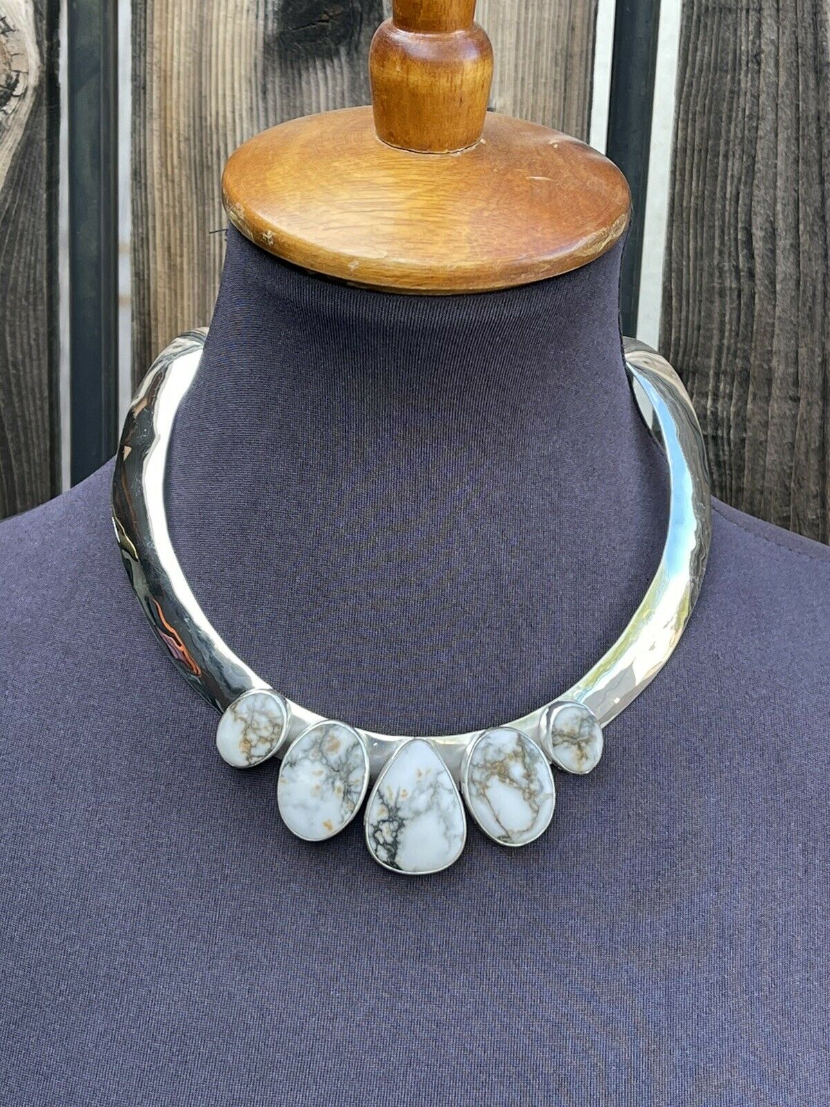 Navajo Sterling Silver & White Buffalo 5 Stone Choker Necklace Signed